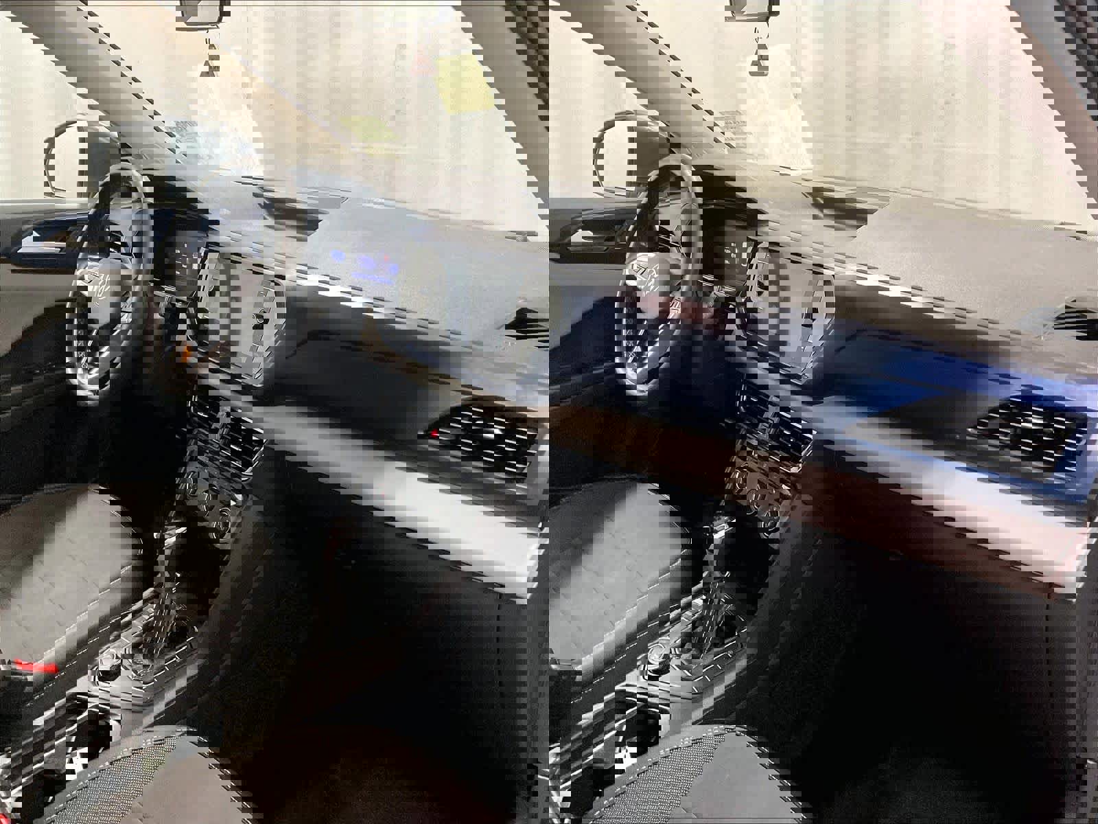 Used 2022 Volkswagen Taos SE image 14