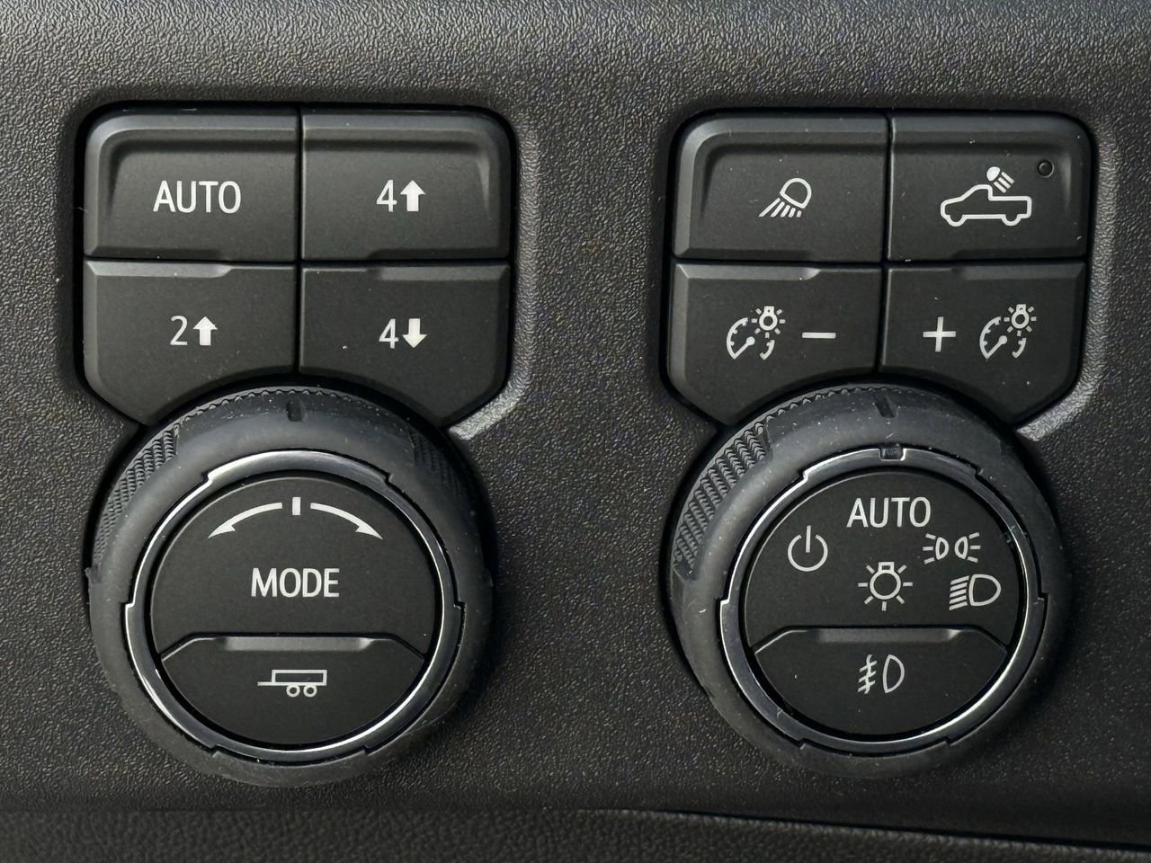 New 2026 Chevrolet Silverado 1500 LTZ w/ LTZ Premium Texas Edition AWD/4WD image 19