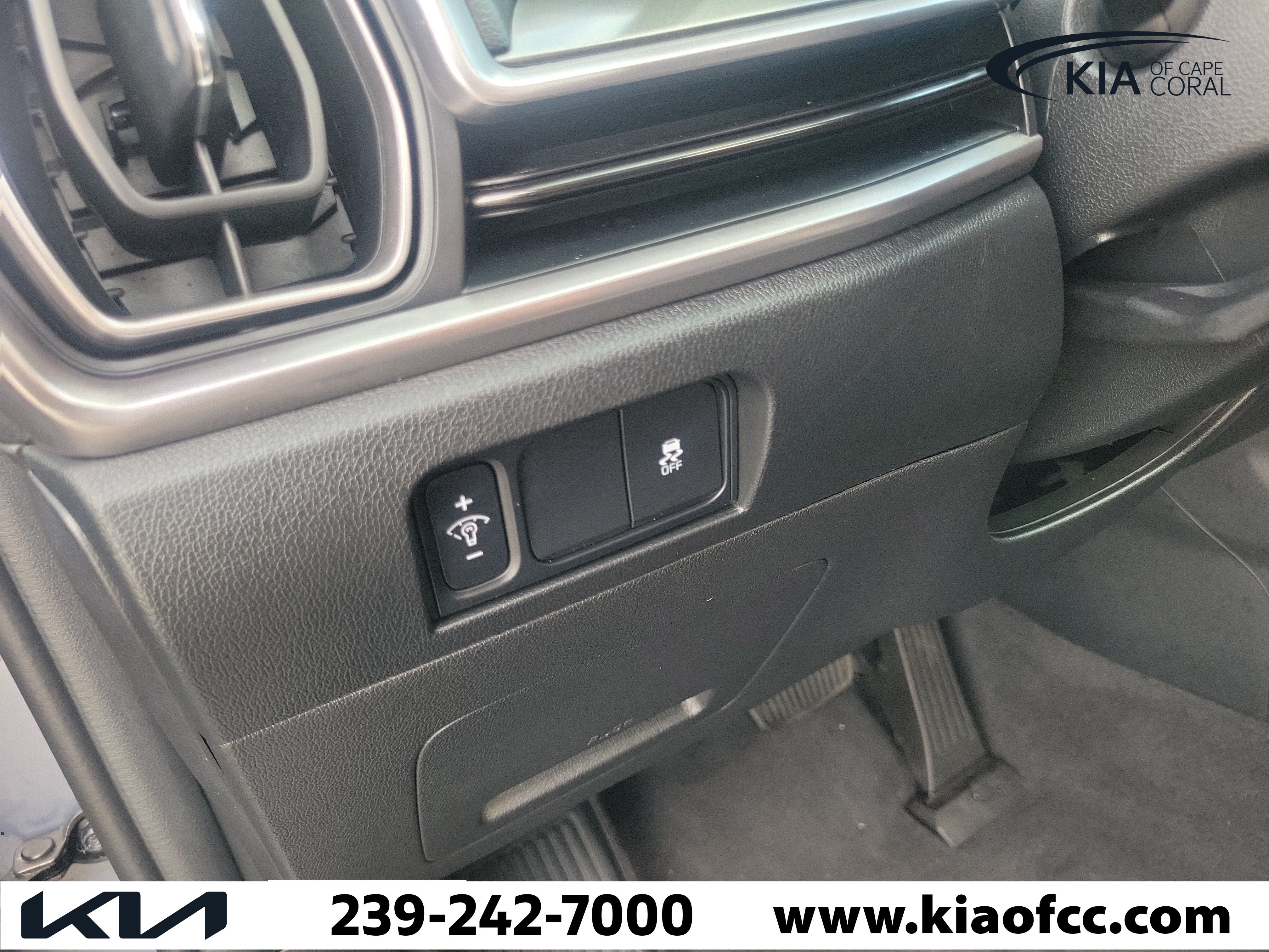 Certified 2025 Kia Sorento S w/ Panoramic Sunroof Package FWD image 27