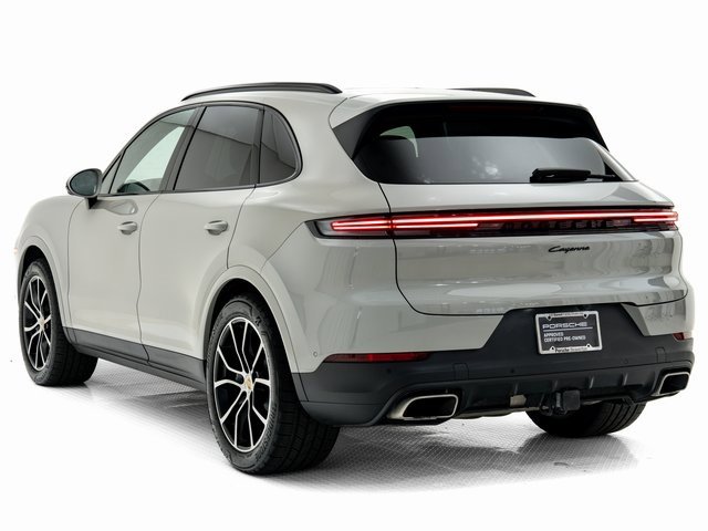 Certified 2025 Porsche Cayenne image 3