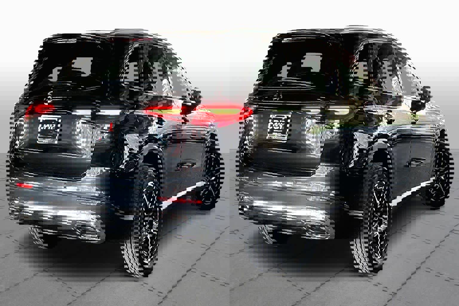 Used 2026 Mercedes-Benz GLC 300 image 12