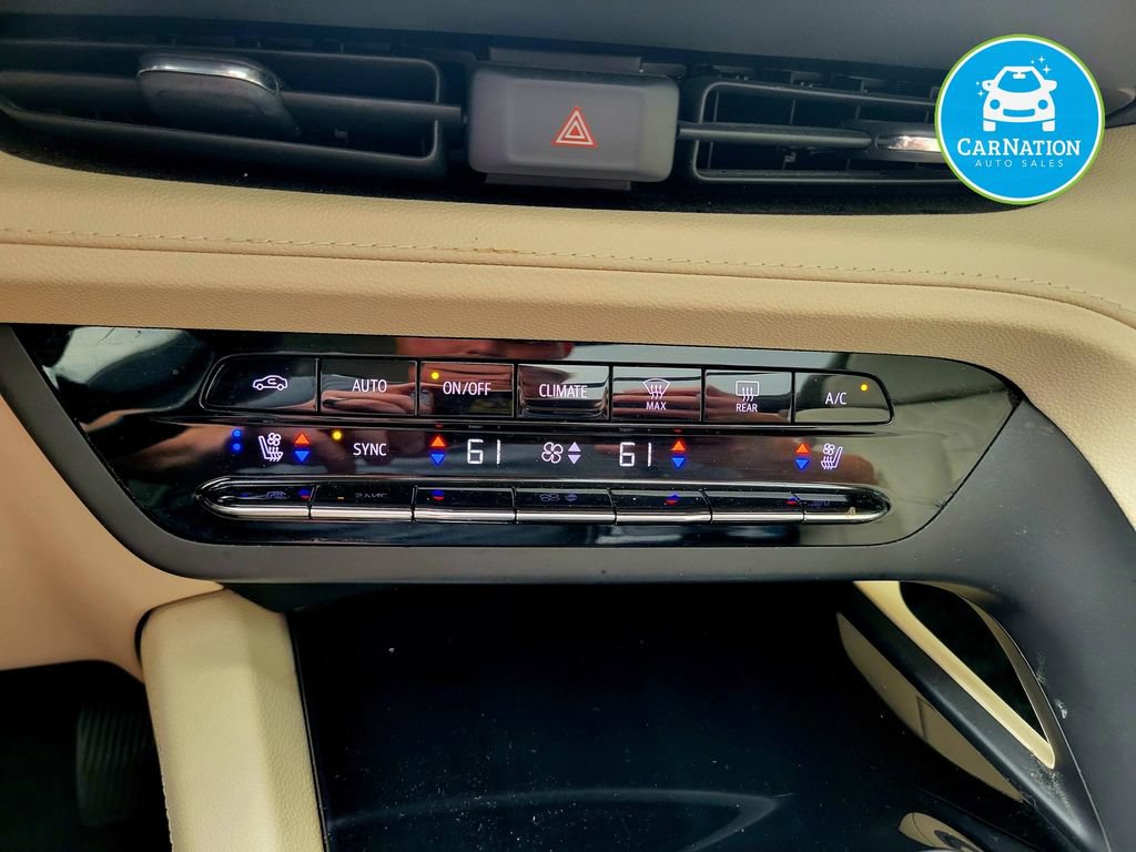 Used 2021 Buick Envision Avenir w/ Technology Package II AWD/4WD image 22