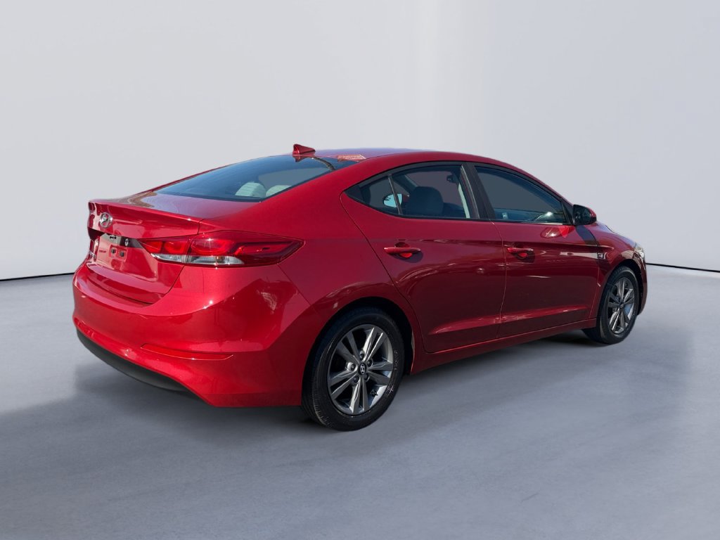 Used 2017 Hyundai Elantra SE FWD image 3