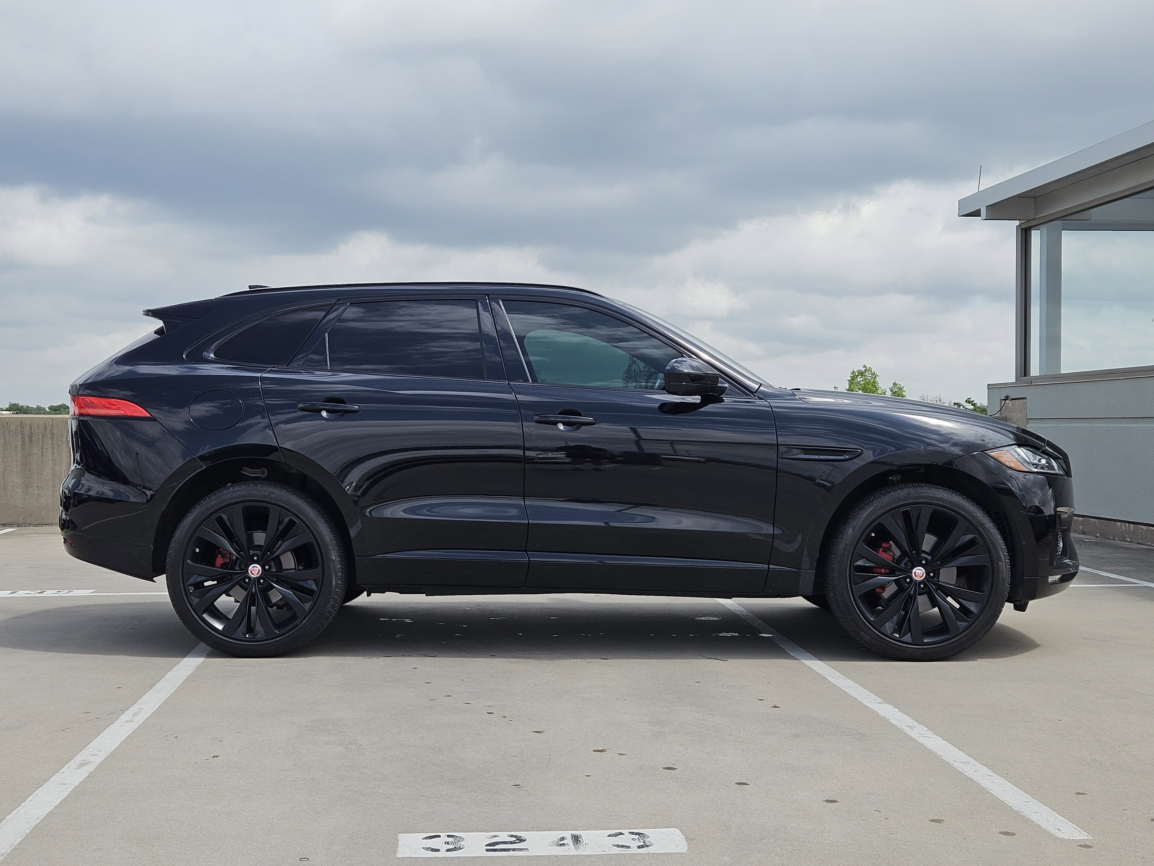 Used 2020 Jaguar F-PACE S image 9