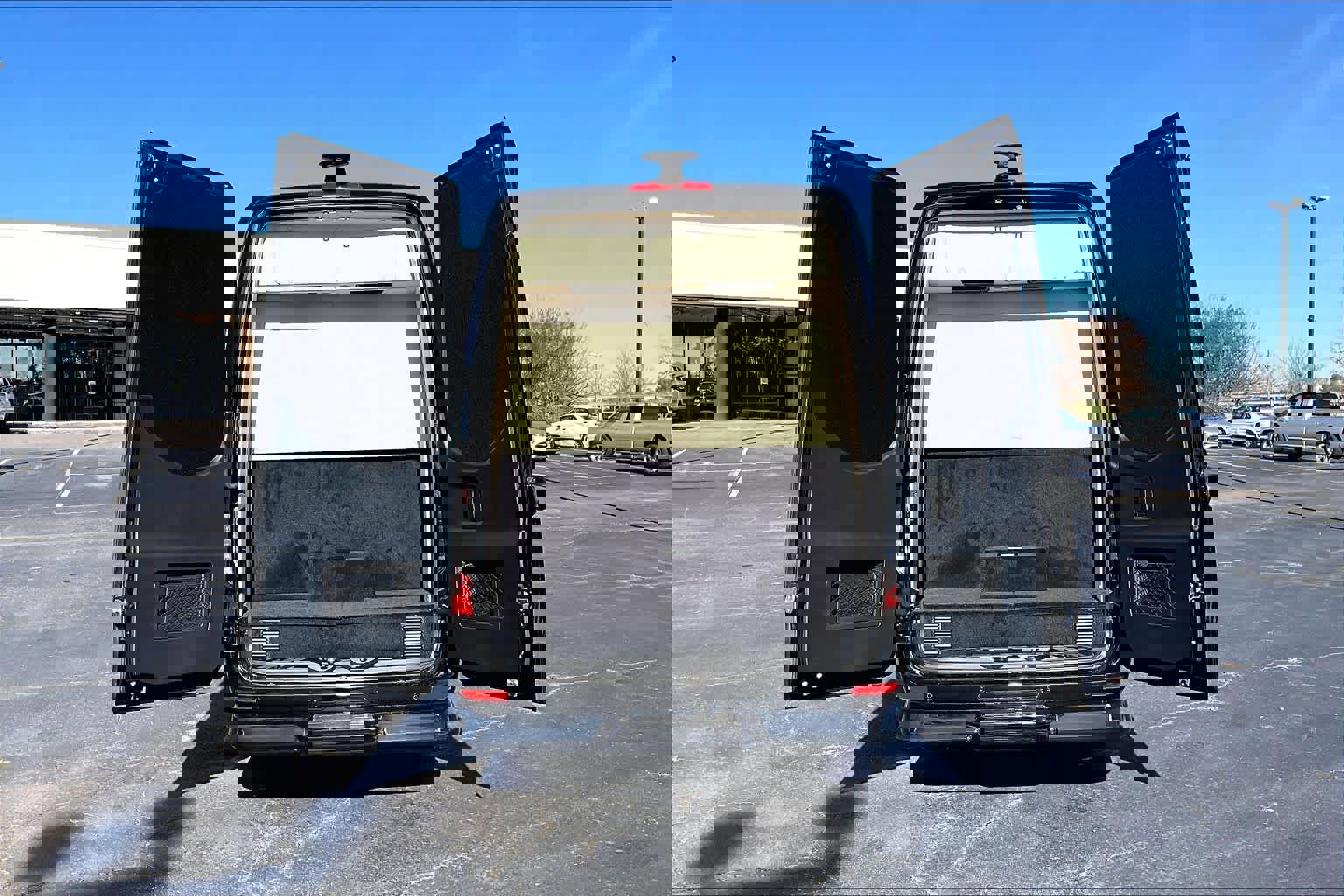 Used 2024 Mercedes-Benz Sprinter 3500 image 38