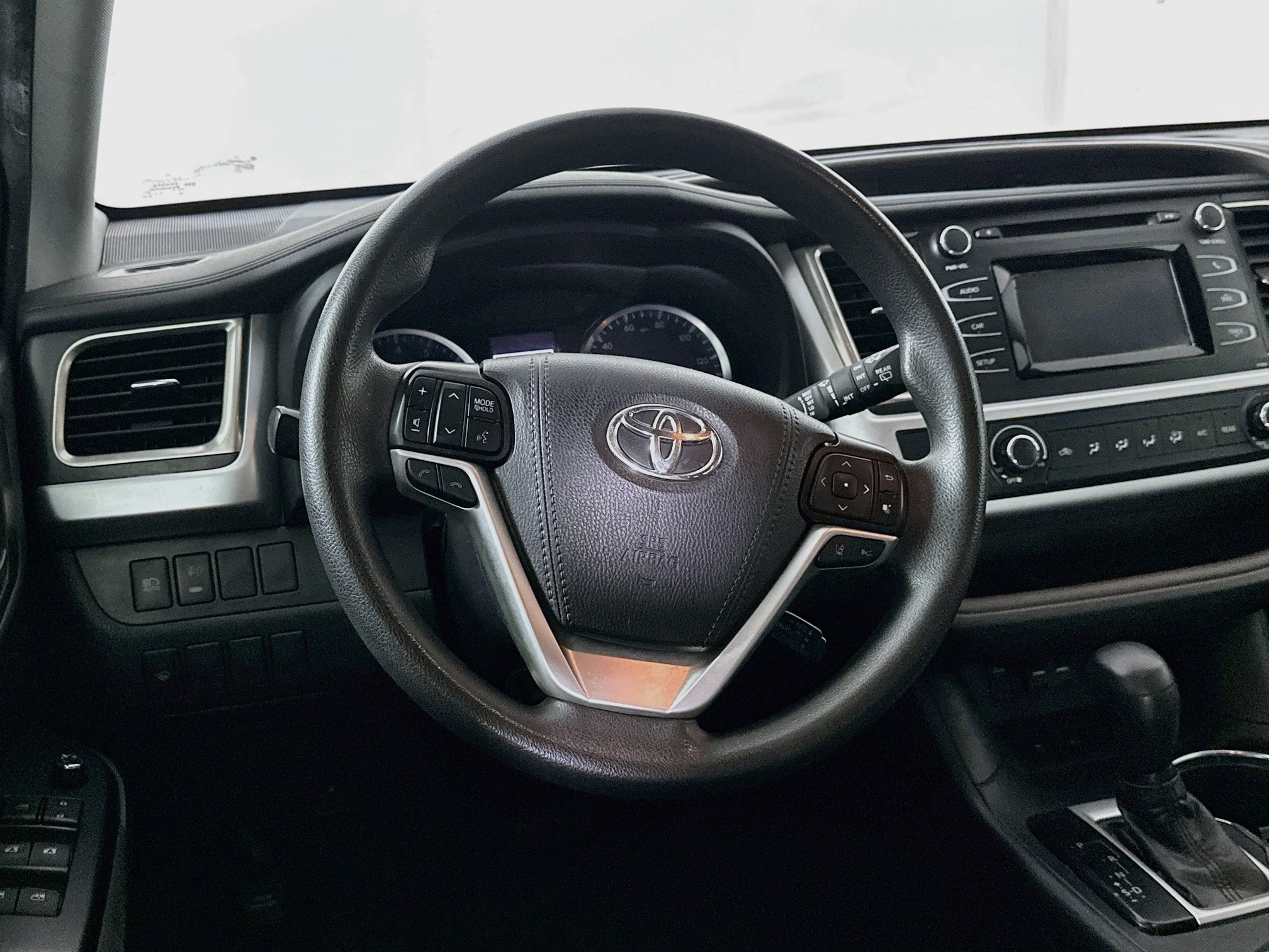 Used 2019 Toyota Highlander LE FWD image 18