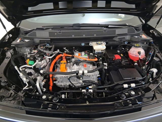 Used 2025 Chevrolet Equinox EV LT w/ Convenience Package image 11