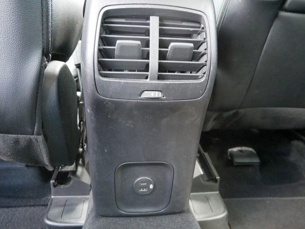 Used 2022 Ford Escape SEL w/ Technology Package image 12