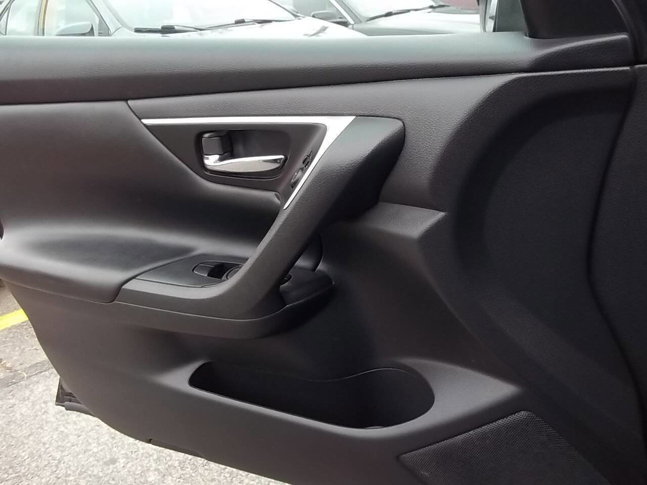 Used 2017 Nissan Altima 2.5 S w/ Power Driver Seat Package FWD image 13