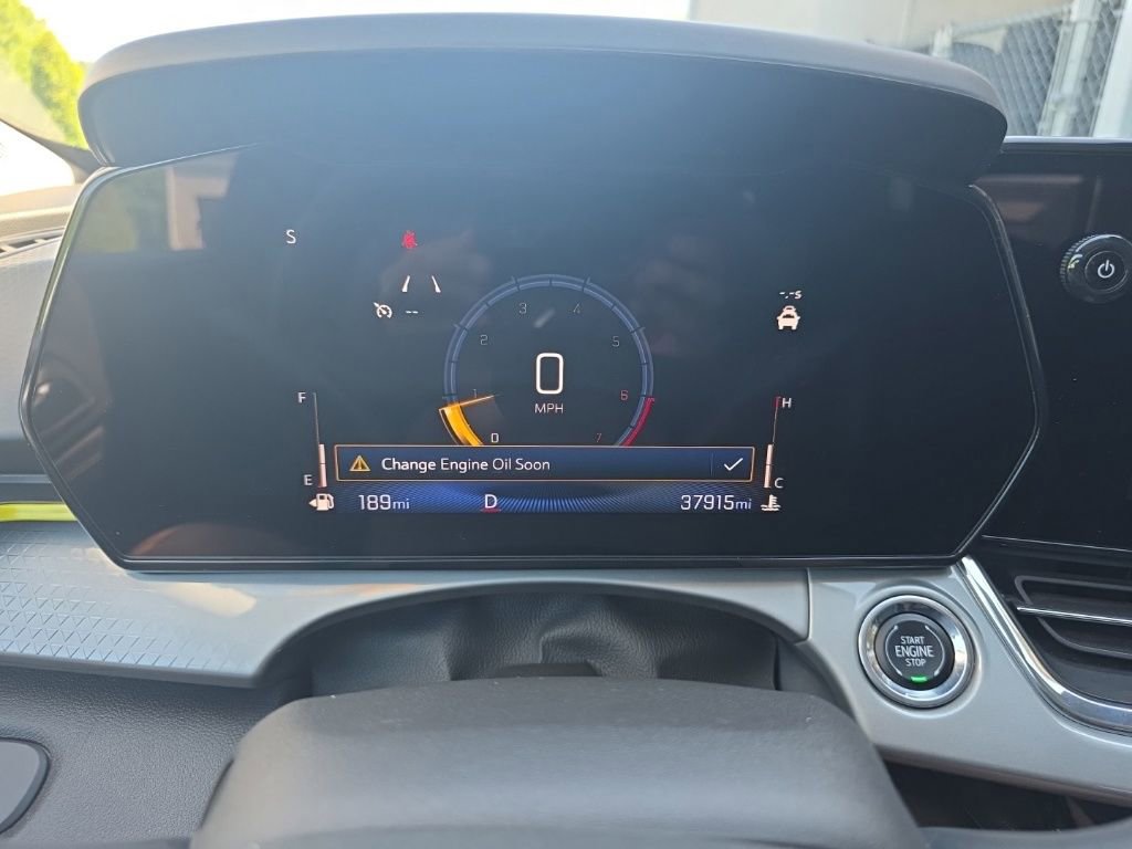 Used 2025 Chevrolet Trax LT FWD image 23