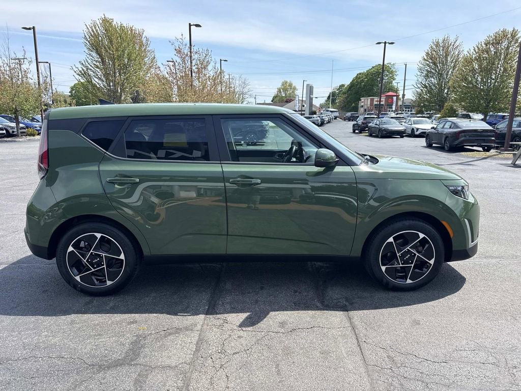 Used 2023 Kia Soul EX FWD image 9