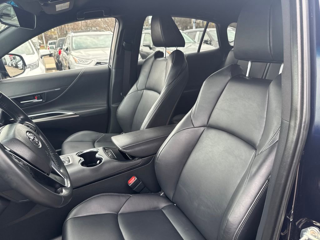 Used 2024 Toyota Venza XLE AWD/4WD image 14
