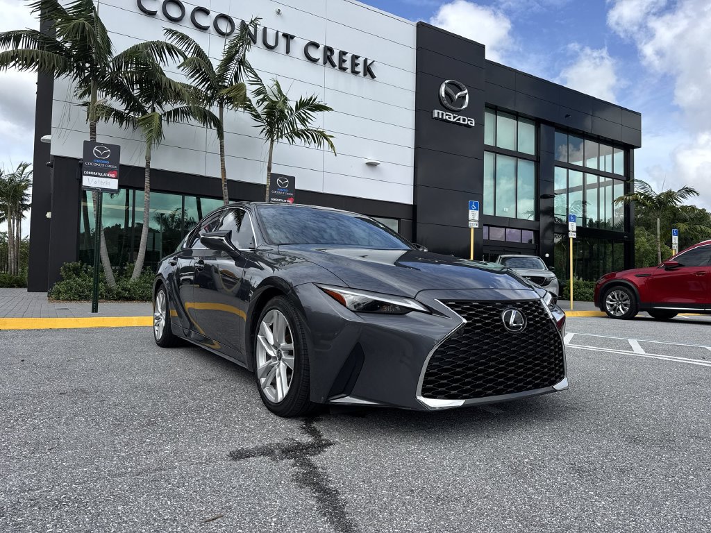 Used 2023 Lexus IS 300 w/ Comfort Package RWD image 30