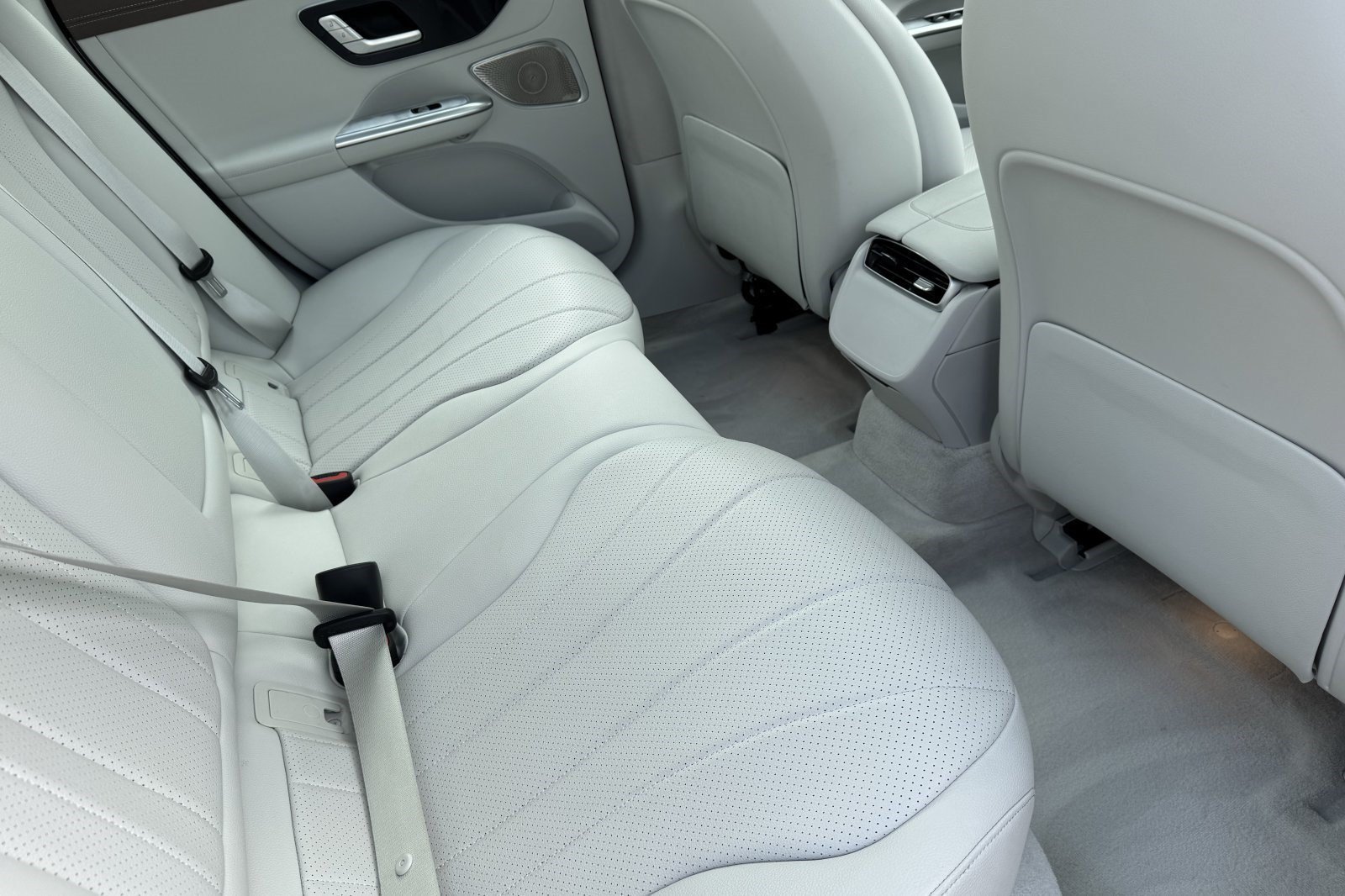 Used 2024 Mercedes-Benz EQE 350+ Sedan image 32