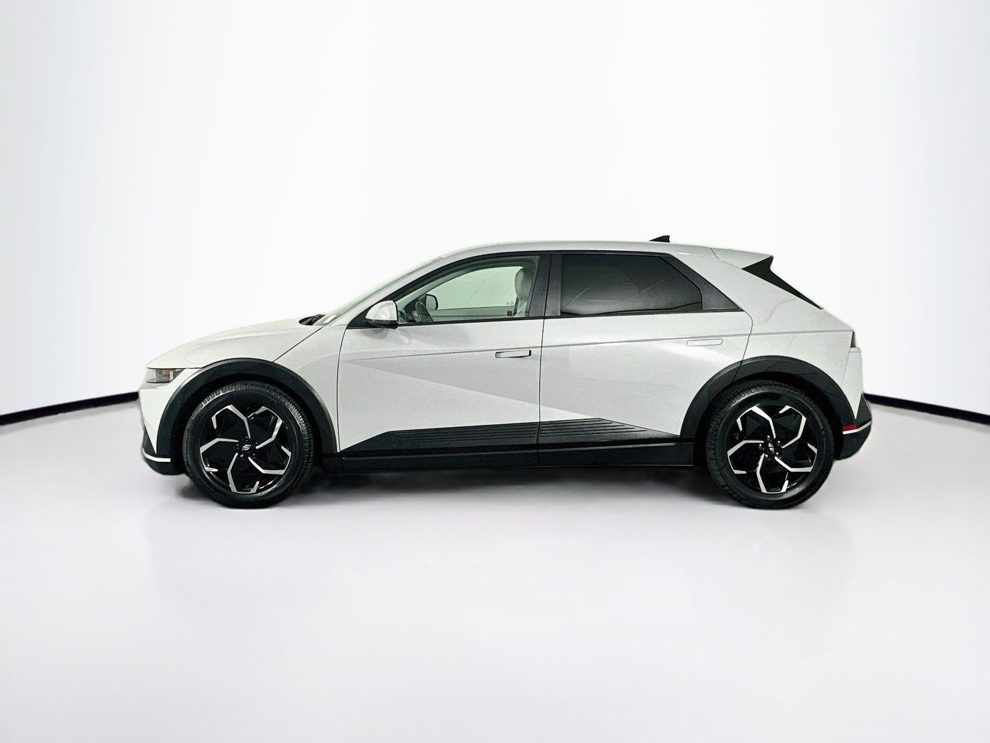 Used 2022 Hyundai Ioniq 5 SEL RWD image 4