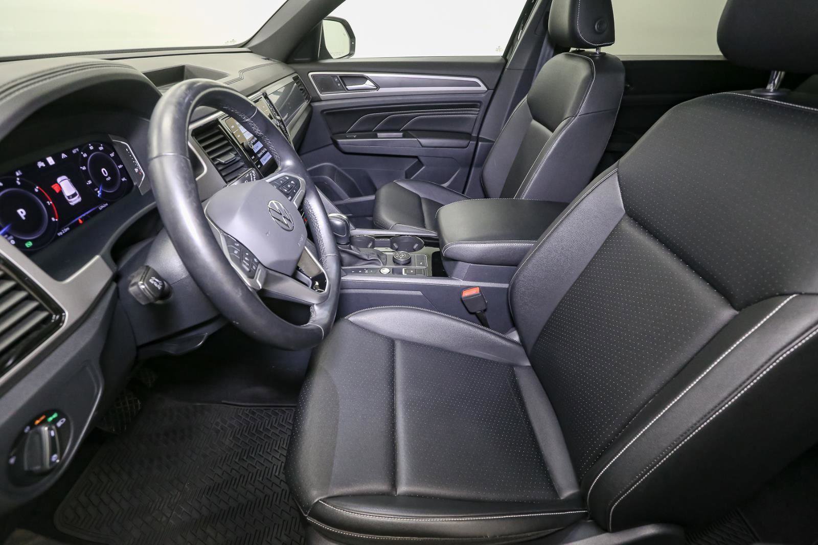 Certified 2020 Volkswagen Atlas Cross Sport SEL image 47