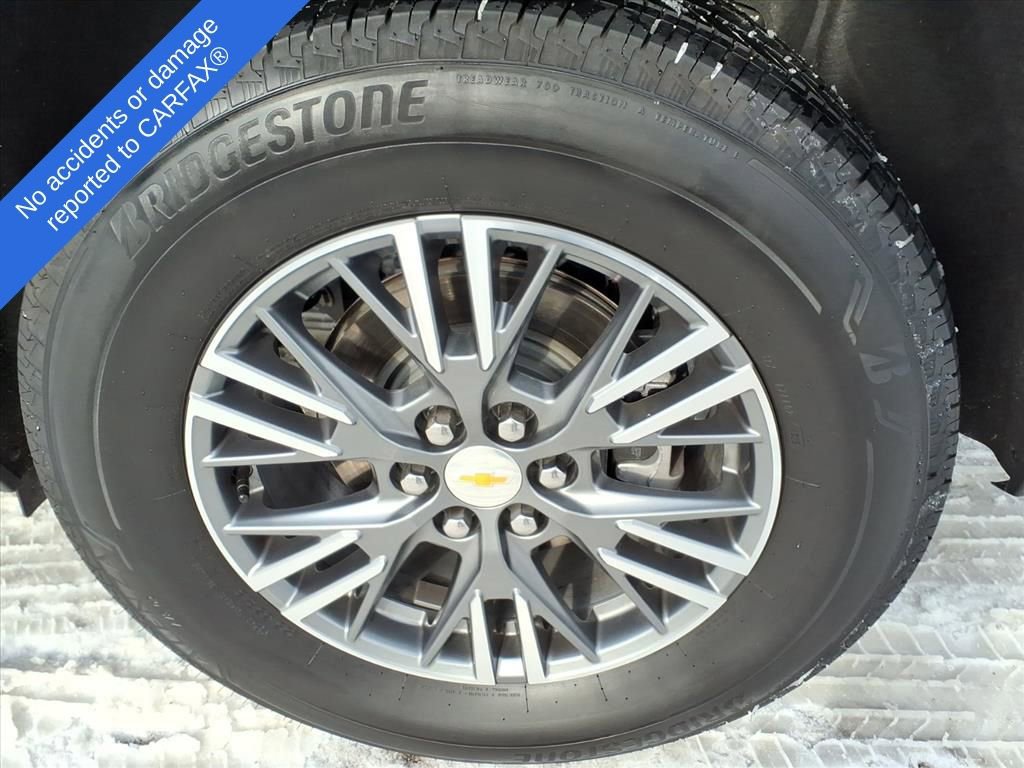 Used 2025 Chevrolet Traverse LT image 10