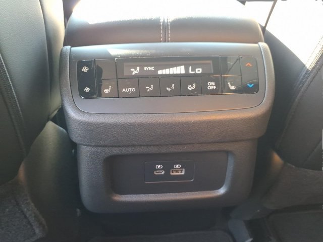 Certified 2024 Nissan Pathfinder SL w/ SL Premium Package AWD/4WD image 16