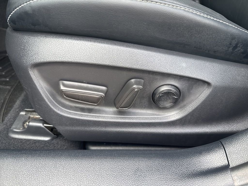 Used 2021 Toyota Prius Prime Limited image 13