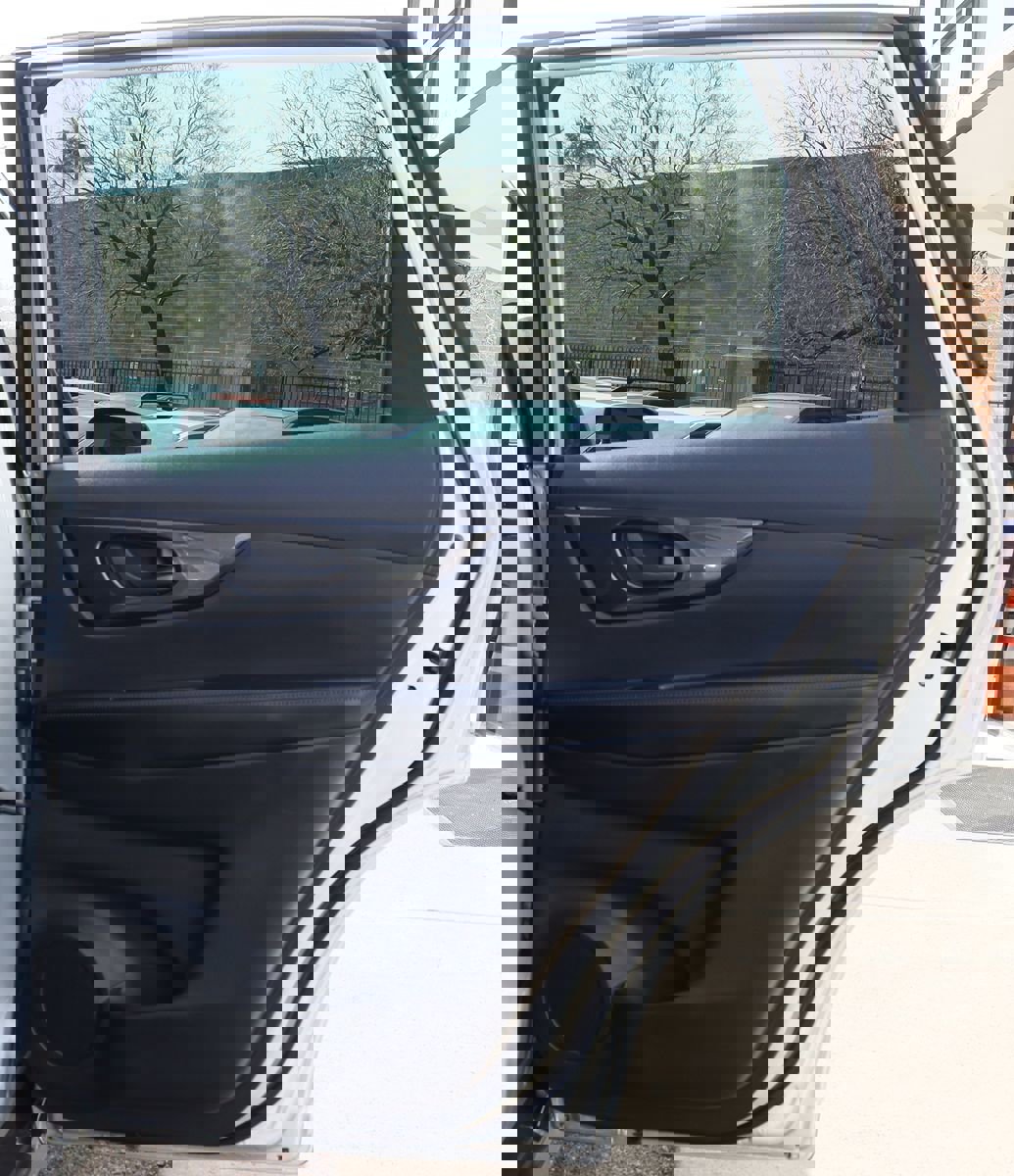 Used 2019 Nissan Rogue S image 26