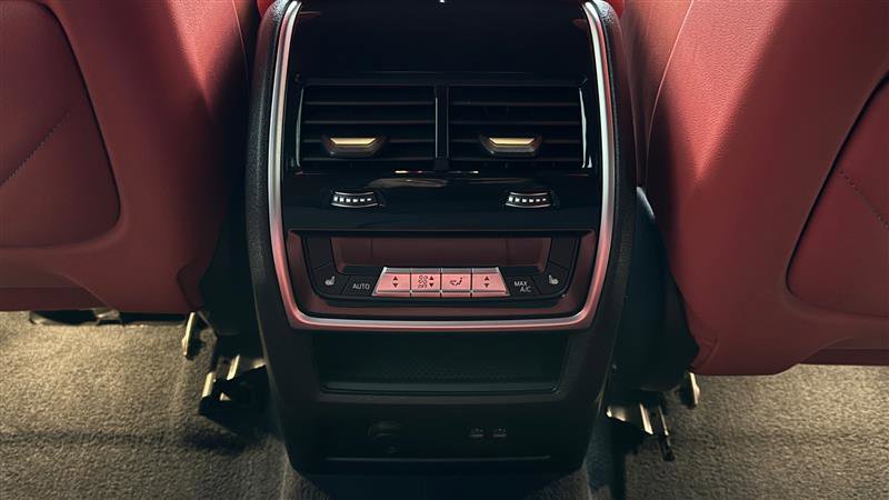 Used 2024 BMW XM image 24