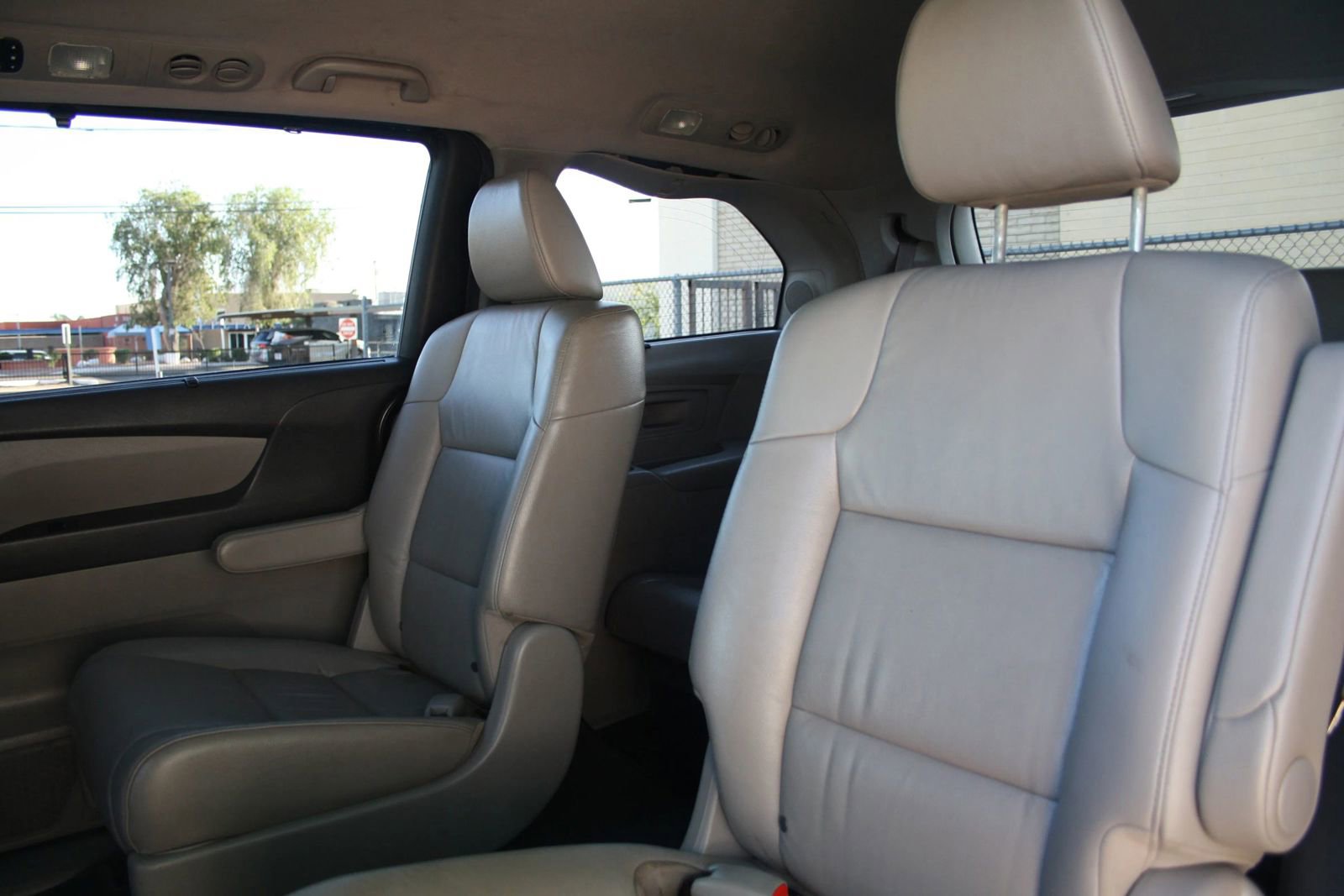 Used 2012 Honda Odyssey Touring Elite image 15