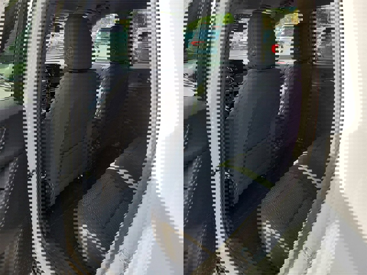 Used 2025 Chevrolet Equinox LT image 8