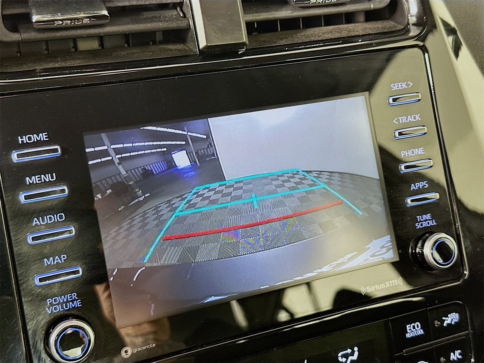 Used 2021 Toyota Prius LE image 13