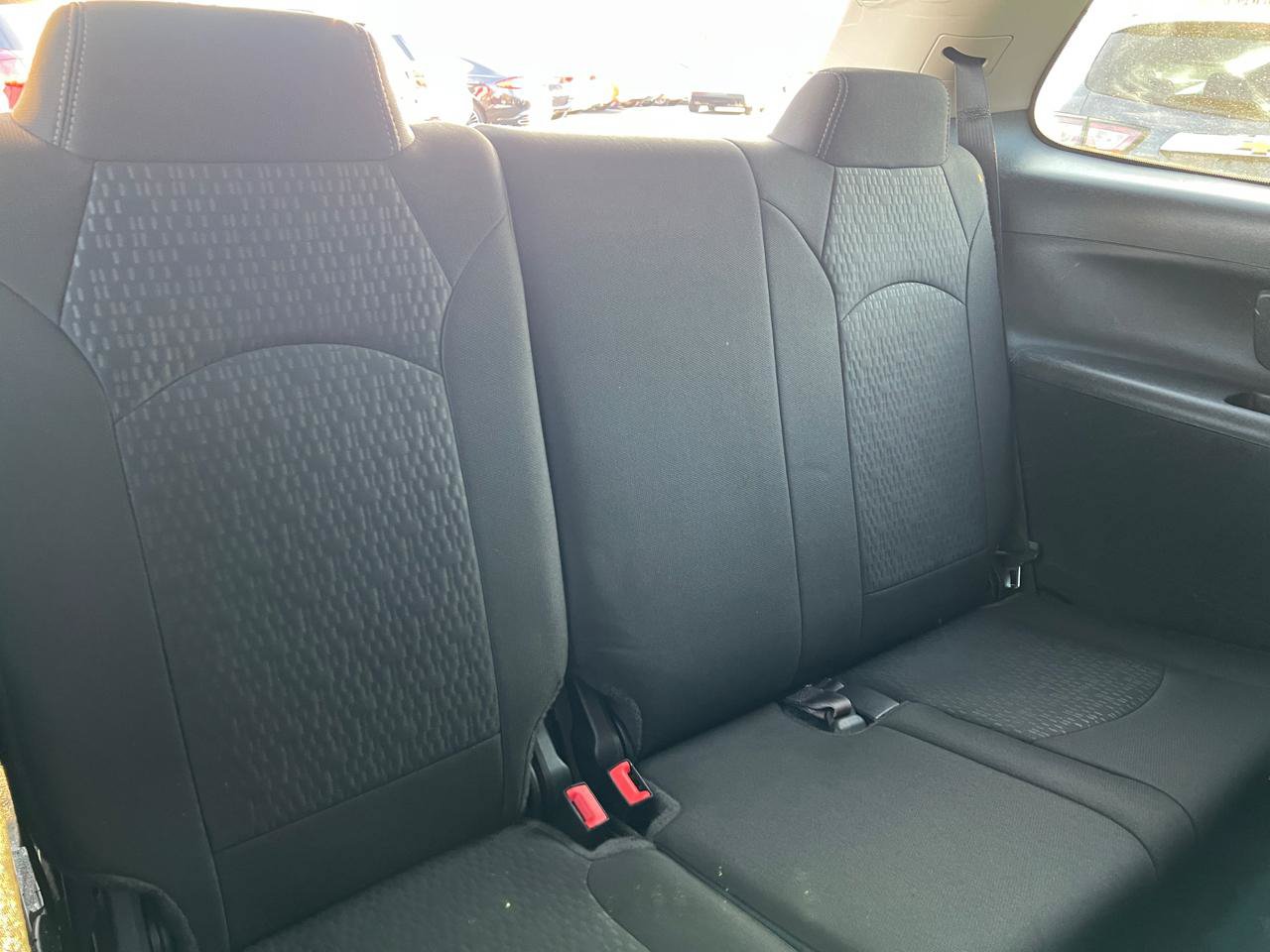 Used 2016 GMC Acadia SLE FWD image 22
