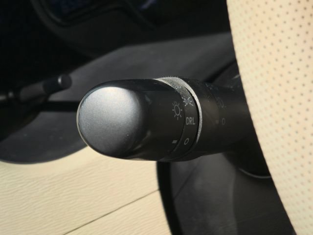 Used 2011 Toyota Sienna XLE w/ XLE Navigation Pkg FWD image 27
