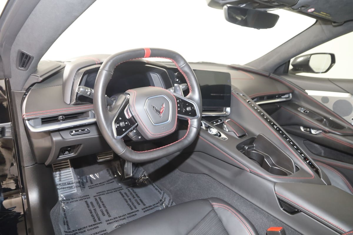 Used 2021 Chevrolet Corvette Stingray Premium Cpe w/ Z51 Performance Package RWD image 38