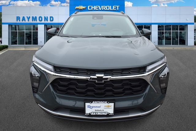 New 2026 Chevrolet Trax LT w/ LPO, Blackout Package image 9