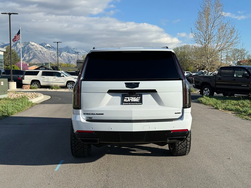 Used 2026 Cadillac Escalade Platinum Sport w/ LPO, ONYX Package AWD/4WD image 11