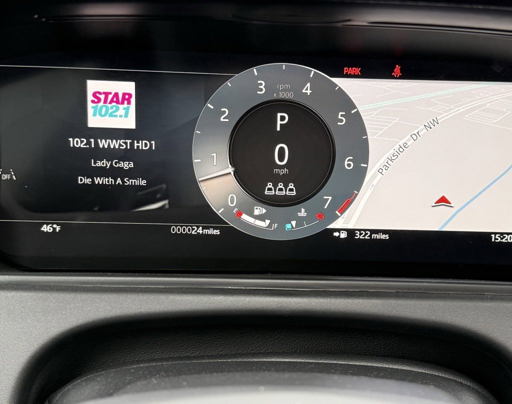 New 2025 Land Rover Range Rover Velar Dynamic SE image 27