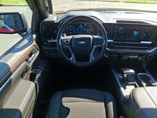Used 2023 Chevrolet Silverado 1500 LT AWD/4WD image 11