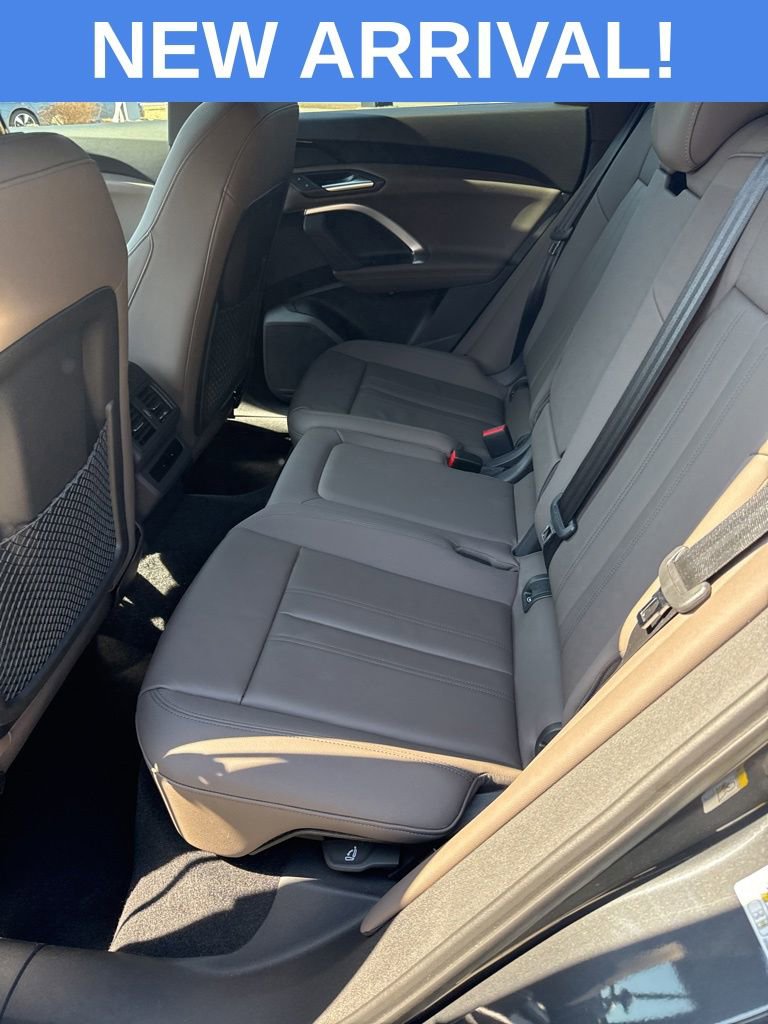 Used 2025 Audi Q5 Premium w/ Convenience Package image 17
