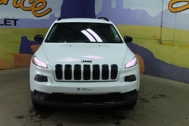 Used 2017 Jeep Cherokee Altitude image 3