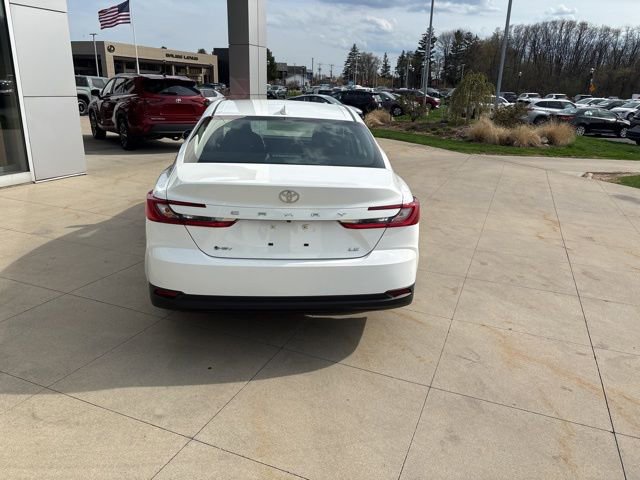 Used 2025 Toyota Camry LE FWD image 6