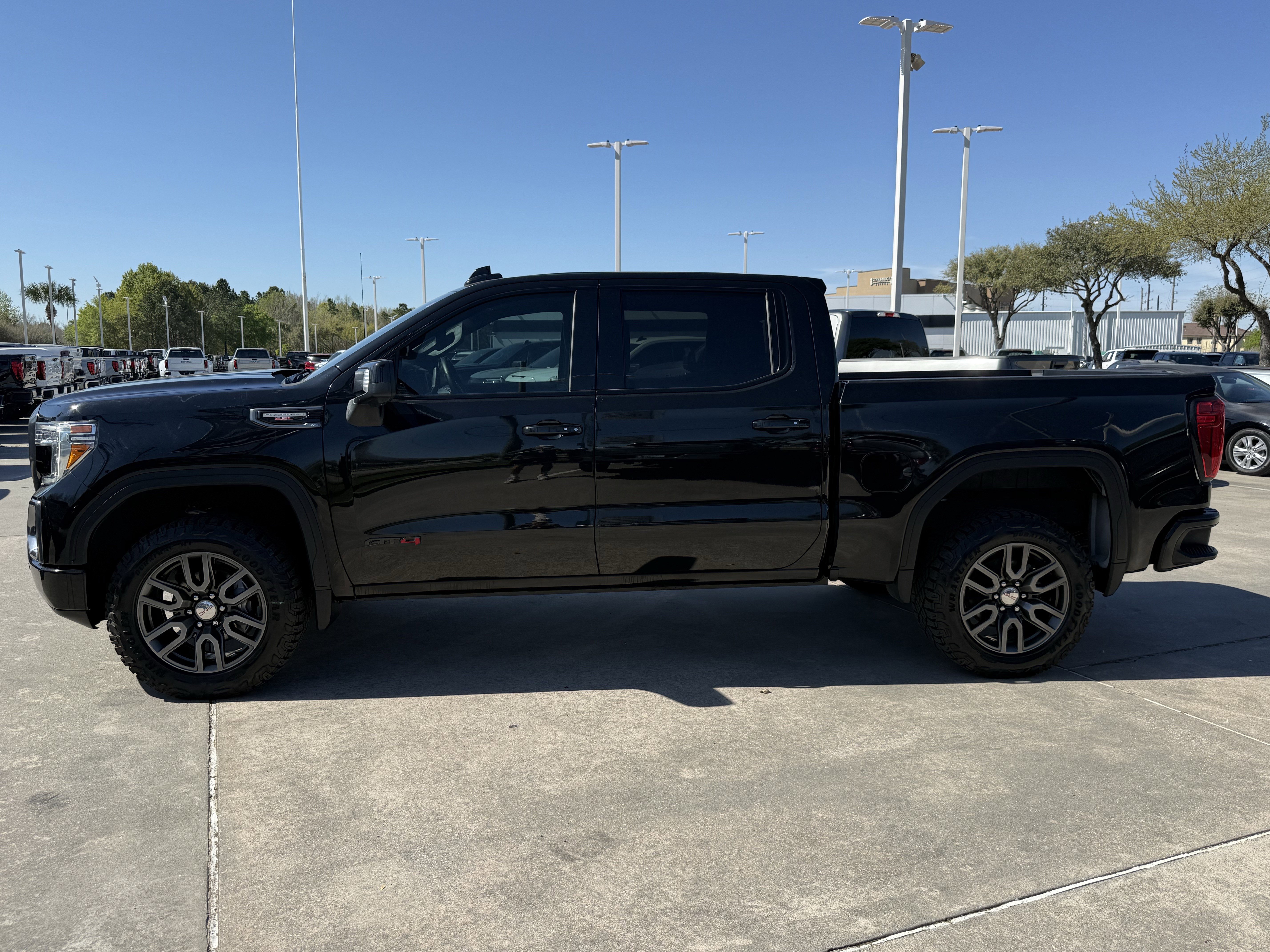 Used 2021 GMC Sierra 1500 AT4 w/ AT4 Value Package image 8