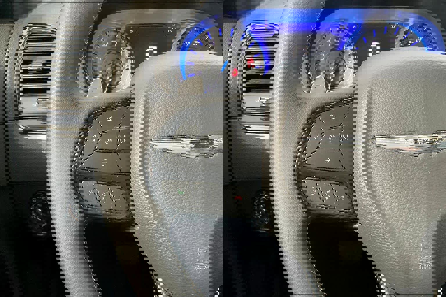 Used 2023 Chrysler 300 S image 23