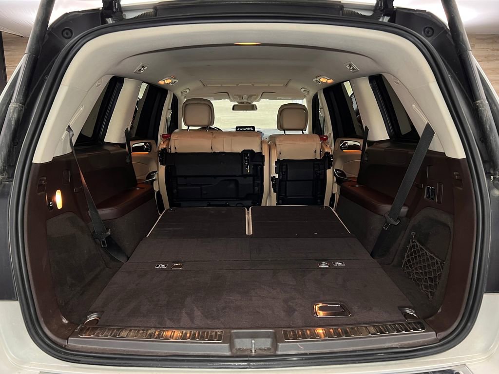 Used 2017 Mercedes-Benz GLS 550 4MATIC image 23