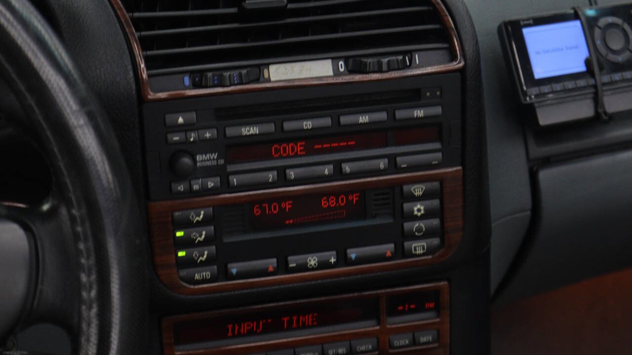 Used 1998 BMW M3 Convertible image 26