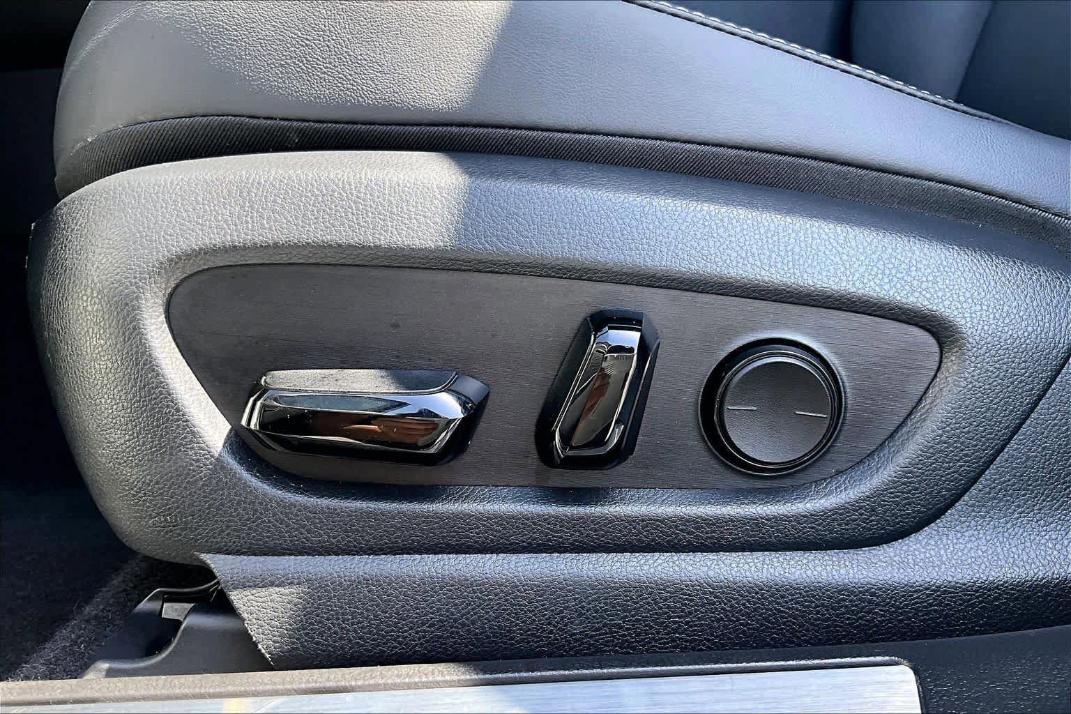 Certified 2024 Lexus UX 250h FWD image 34