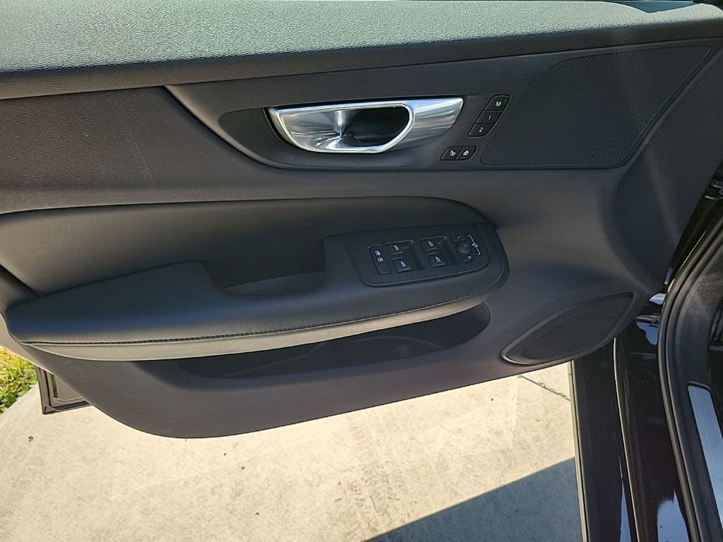 Used 2025 Volvo S60 B5 Plus AWD/4WD image 14