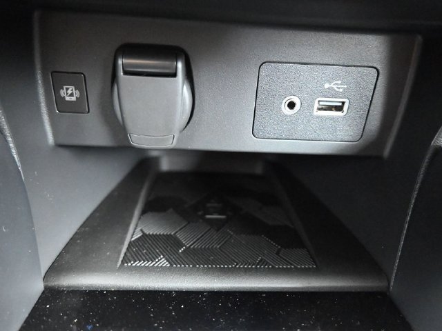 Used 2025 Nissan Versa SV w/ Trunk Package FWD image 26