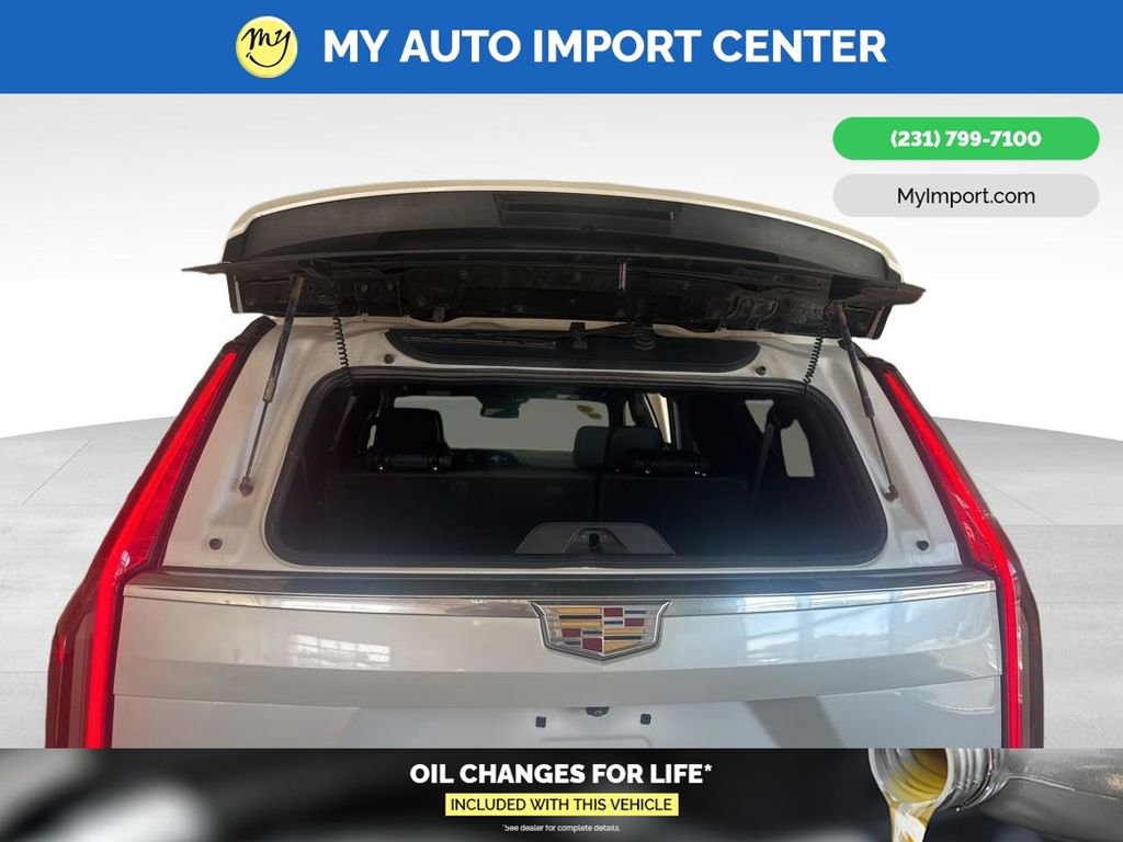 Used 2022 Cadillac Escalade ESV Luxury image 32