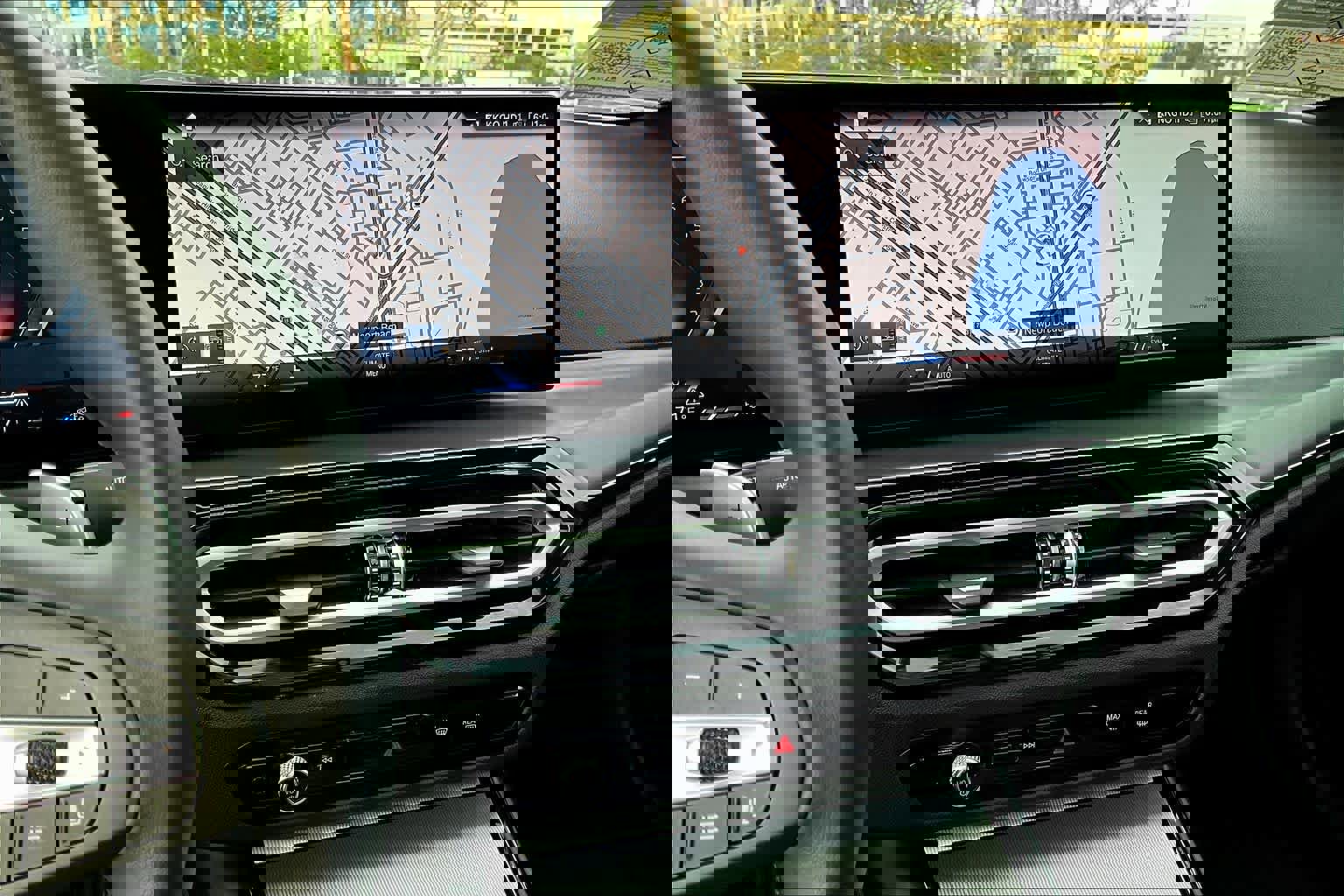 Used 2024 BMW 230i Coupe w/ Convenience Package image 6