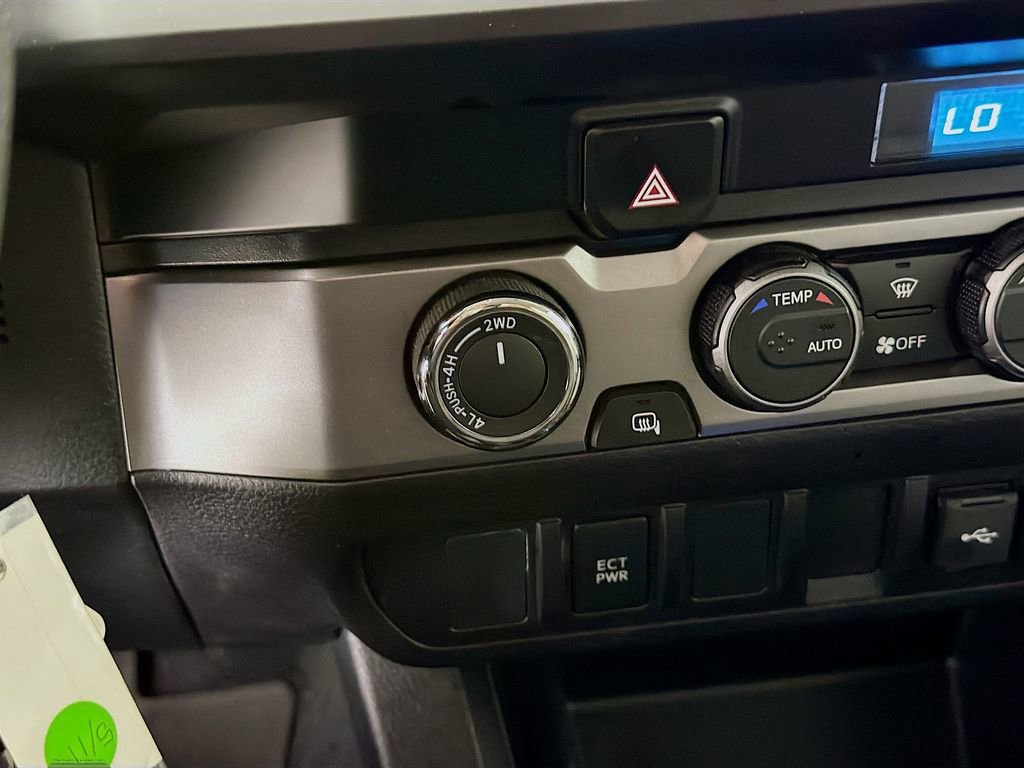 Used 2023 Toyota Tacoma SR AWD/4WD image 33