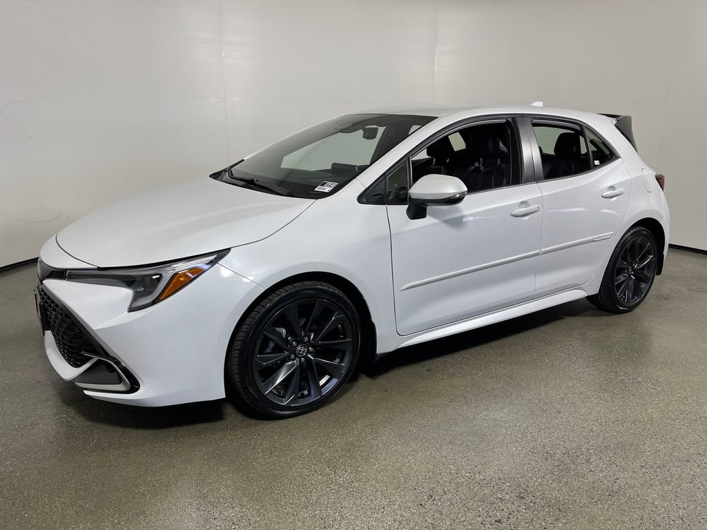 Used 2025 Toyota Corolla XSE FWD image 7