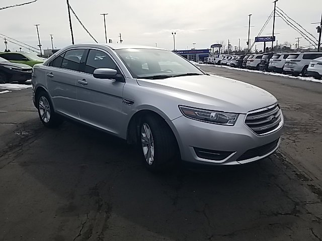 Used 2018 Ford Taurus SEL image 8